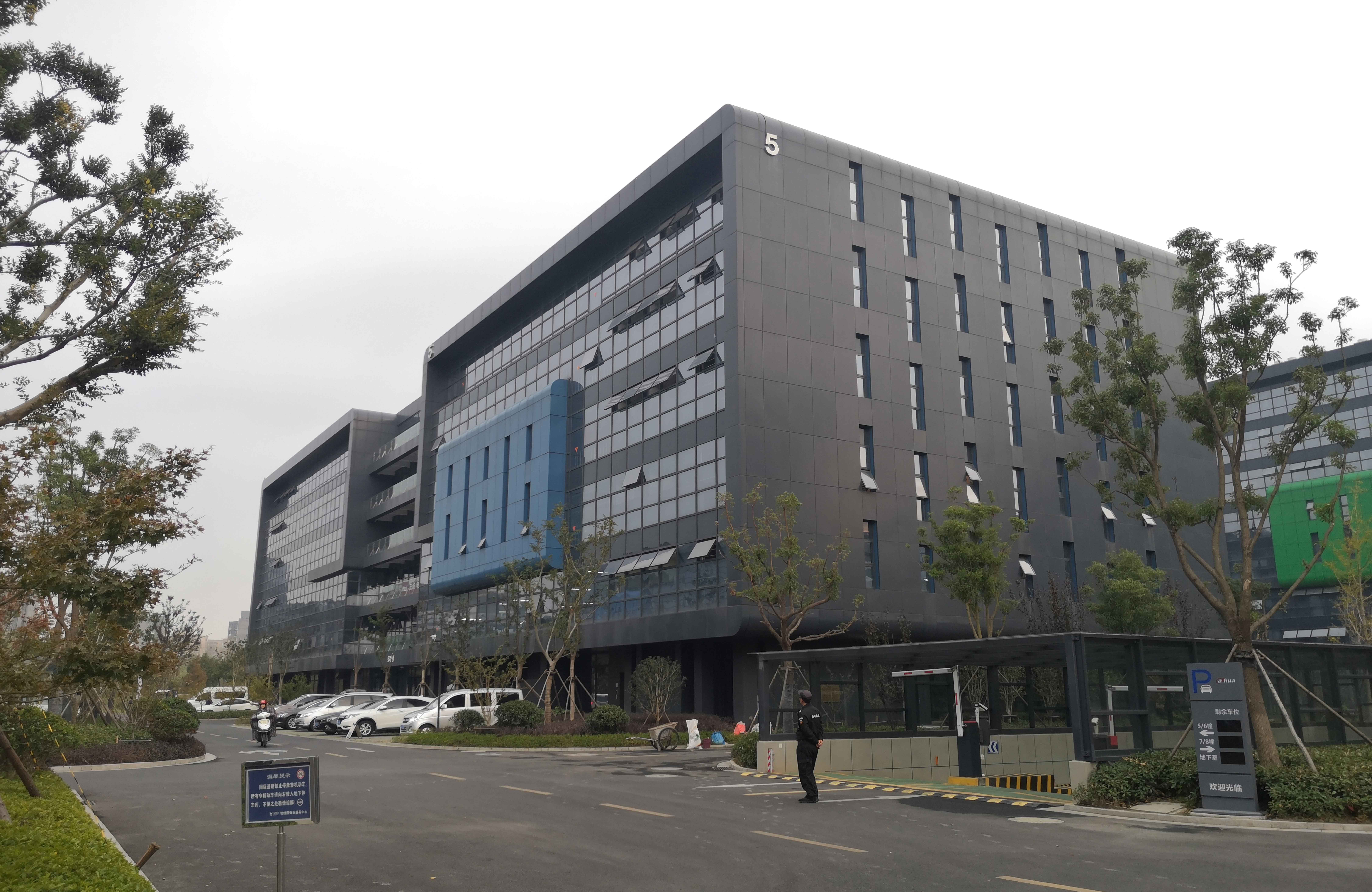 �����������ǲ�����ƽ̨